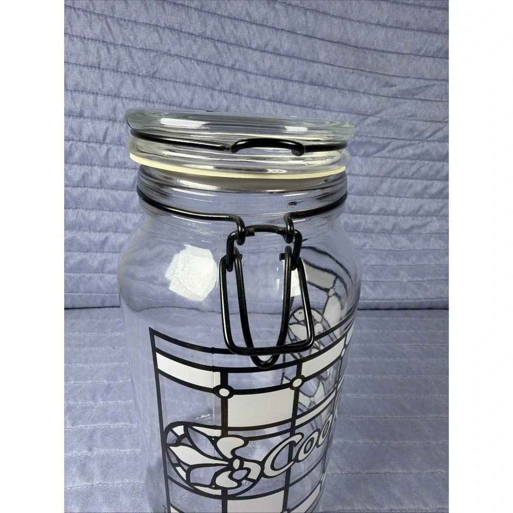 1990 Anchor Hocking Cookie Canister With locking Lid Glass Jar